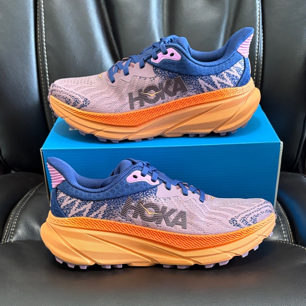 Hoka Women’s Challenger Atr 7 In Wistful Mauve/Cyclamen Size 6B ( regular width)